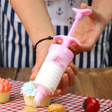 8pc Cake Decorating Set